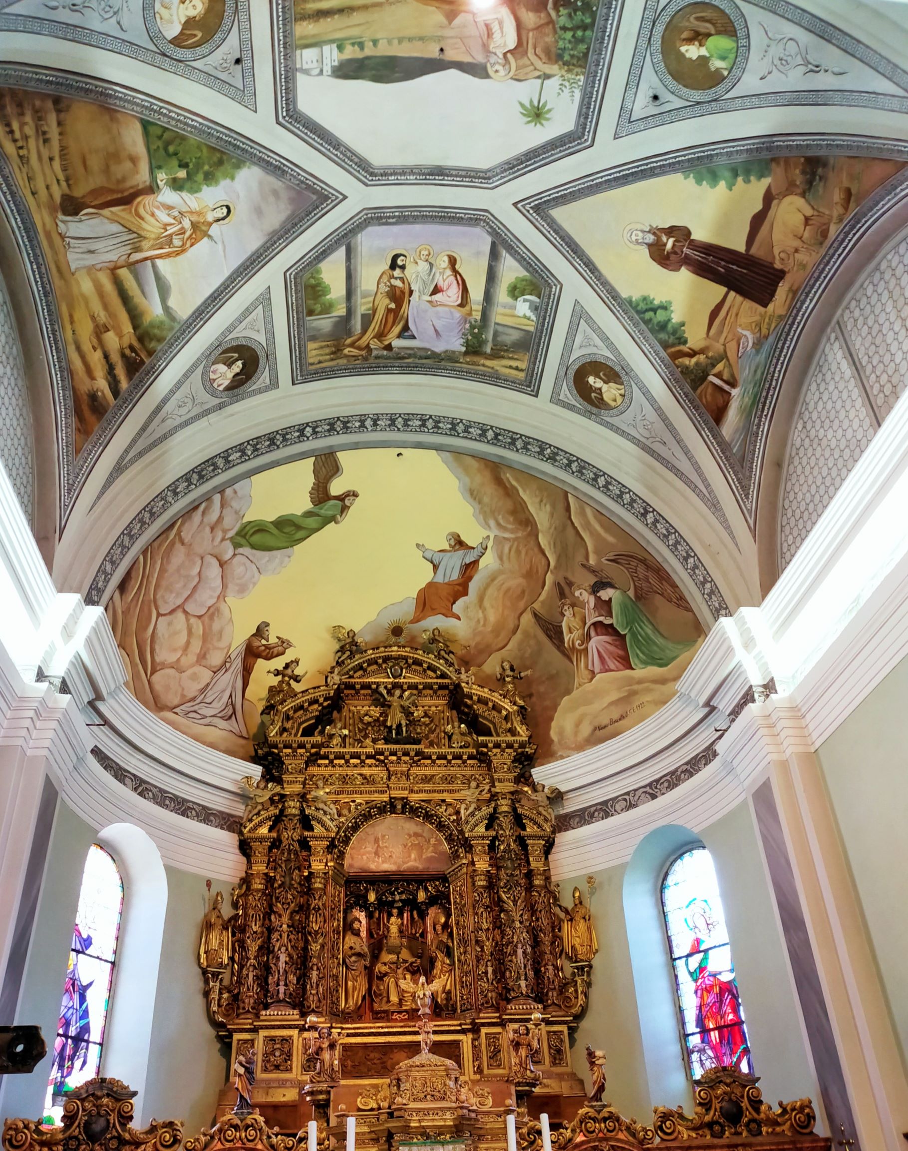 interno chiesa SS. Trinità -foto Maria Rossi